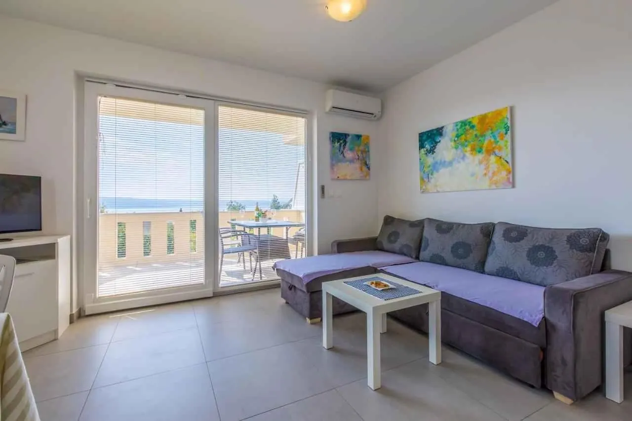 Apartments In Crikvenica 14043 Dramalj