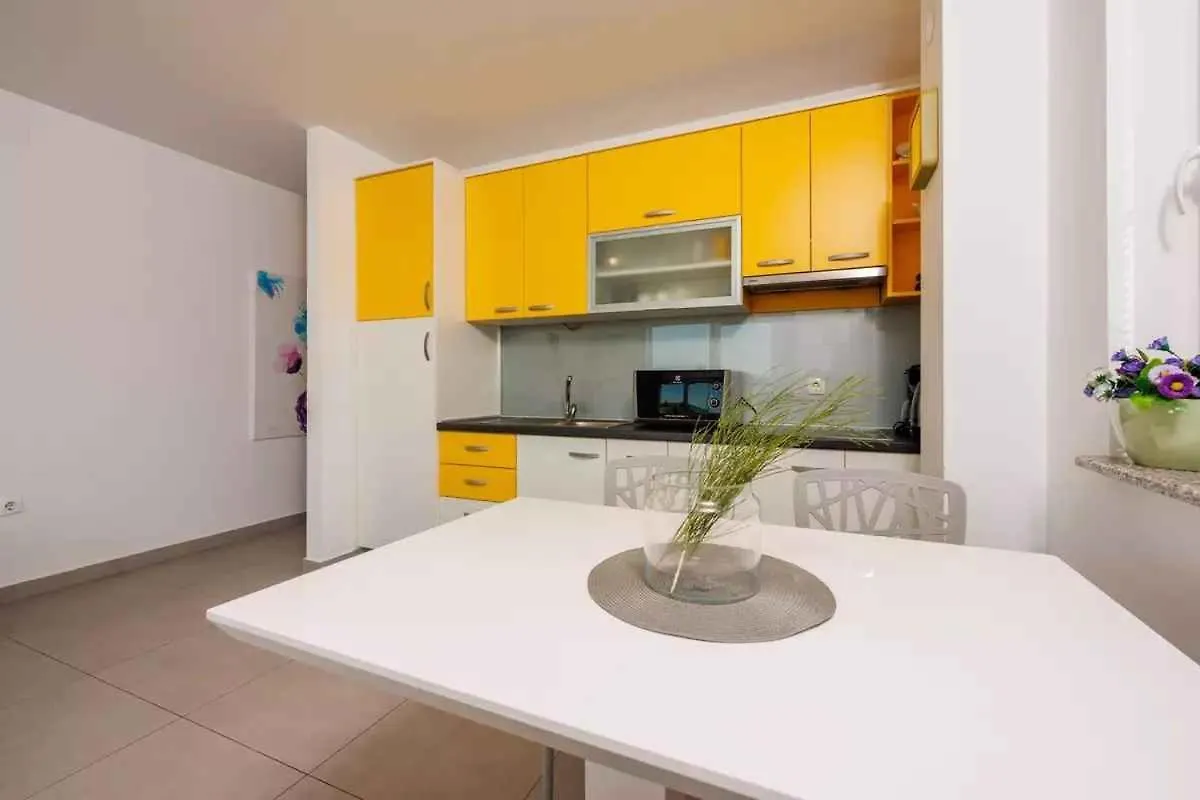 Apartments In Crikvenica 14043 Dramalj 0*,  Croatia