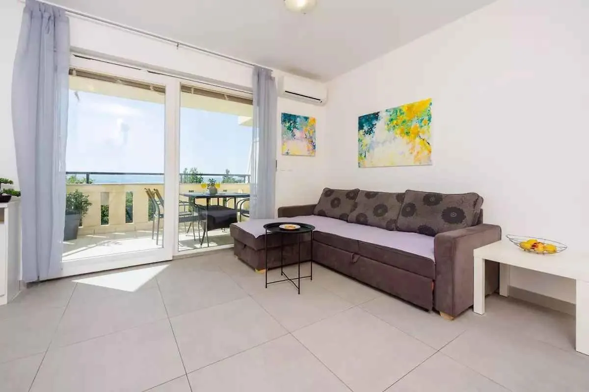 Apartments In Crikvenica 14043 Dramalj