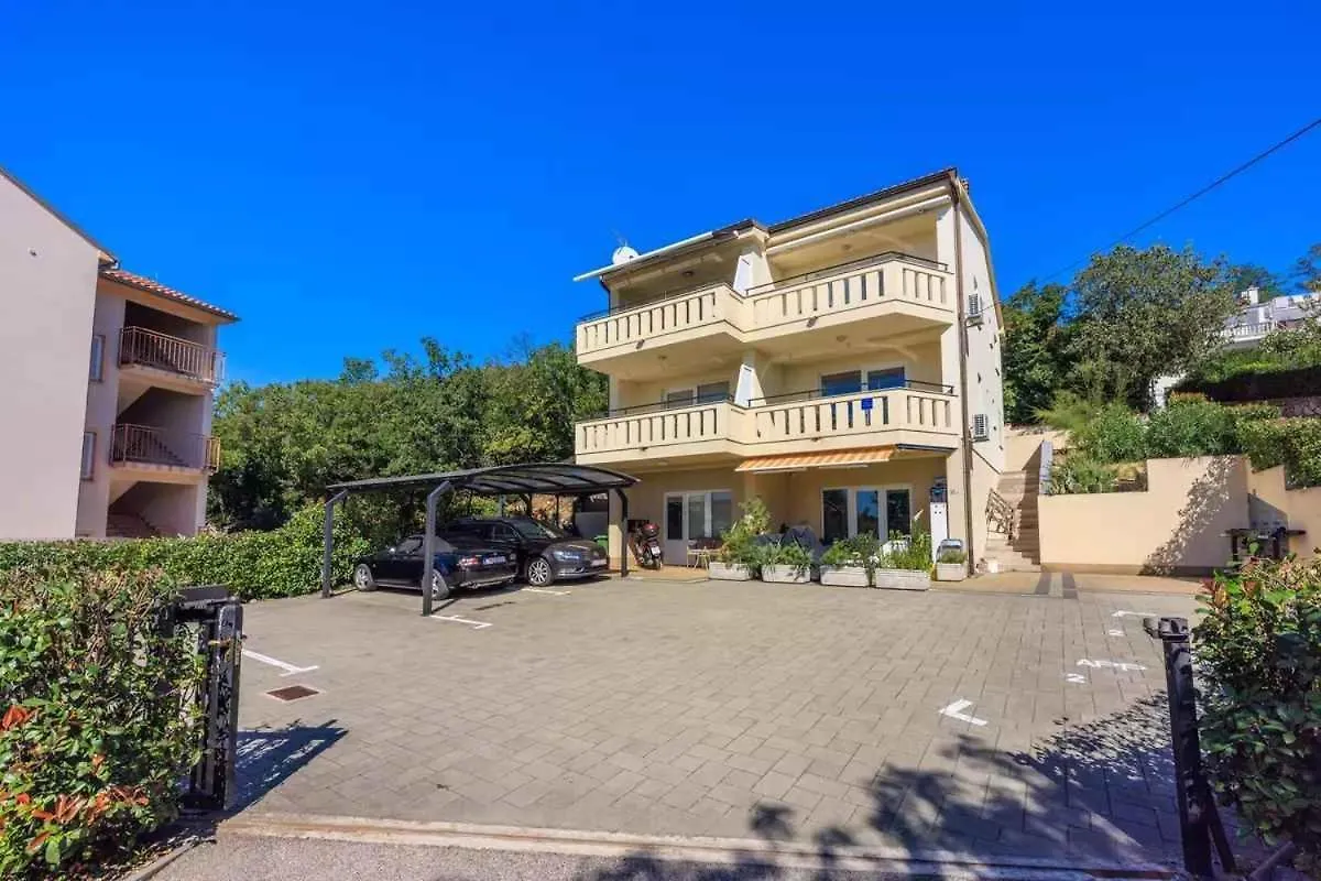 Apartments In Crikvenica 14043 Dramalj