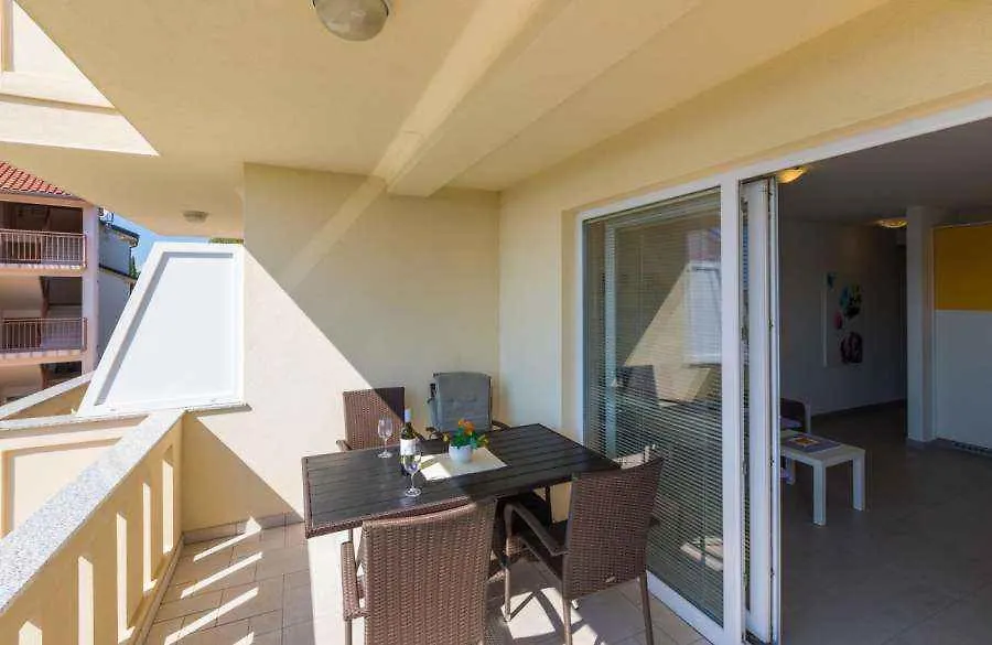 Apartments In Crikvenica 14043 Dramalj 0*,