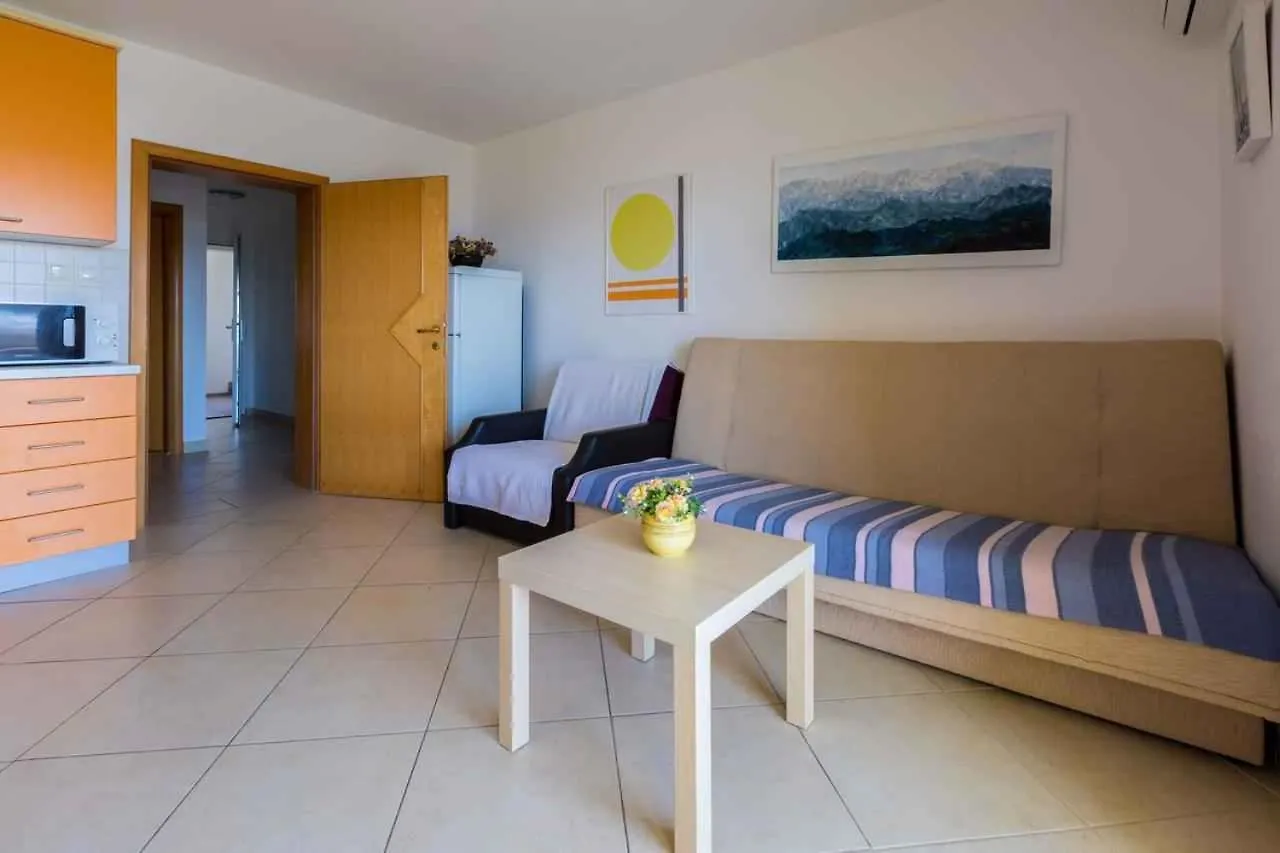 Apartments In Crikvenica 14043 Dramalj