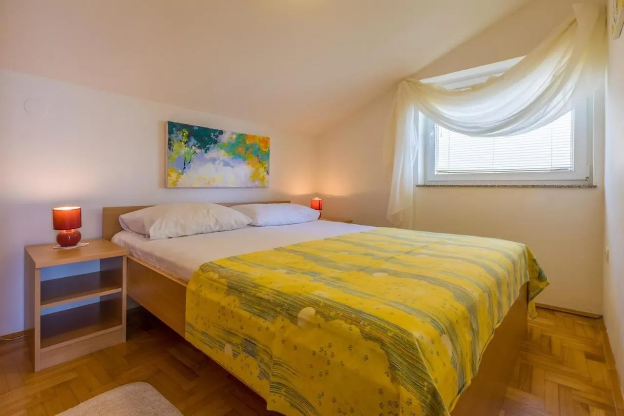 Apartments In Crikvenica 14043 Dramalj